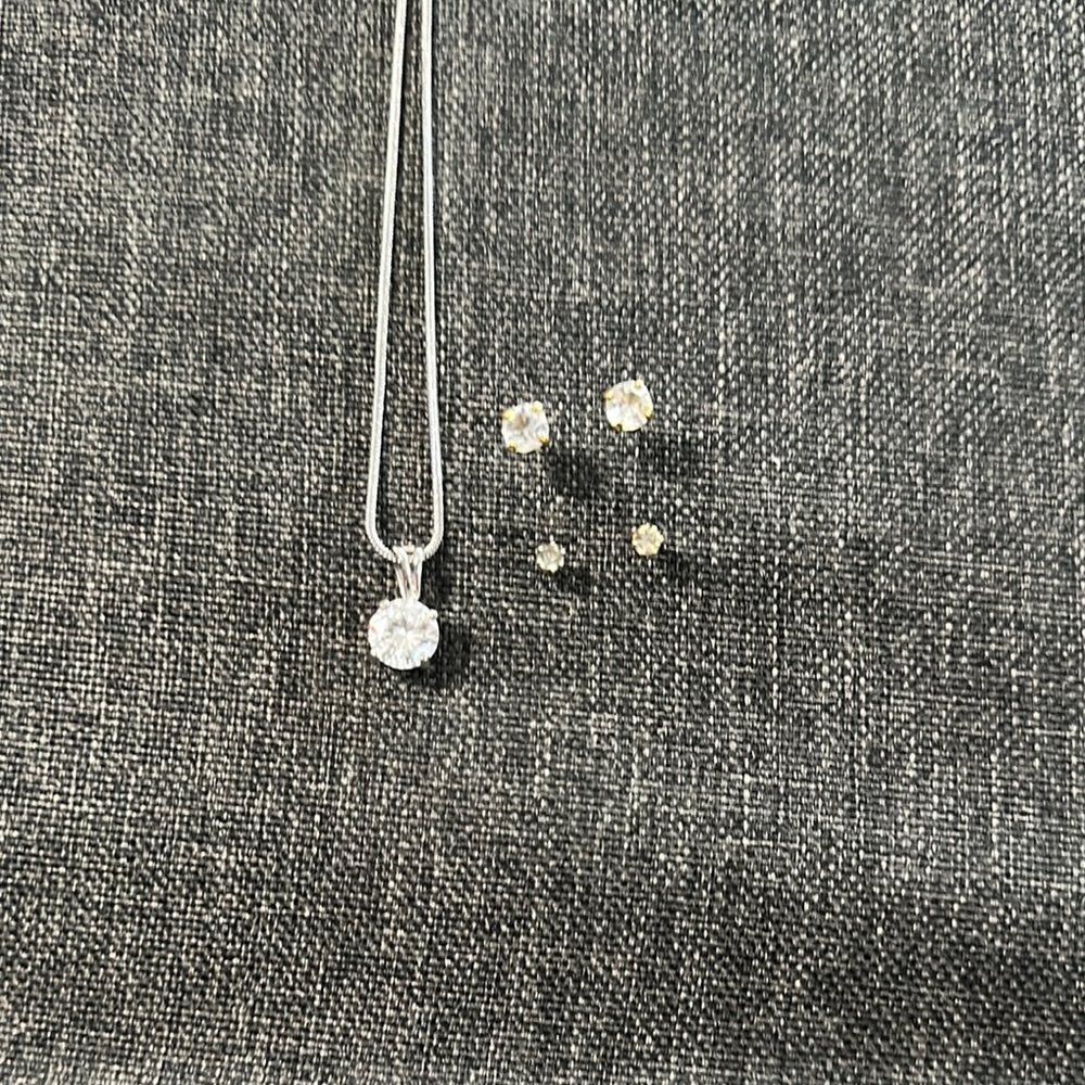Elegant Silver Necklace and Earring Set